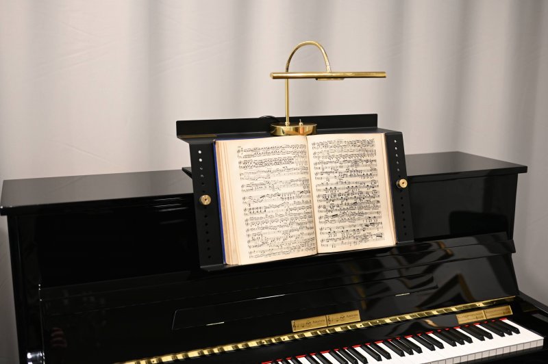 Notenpult Addition practipiano
