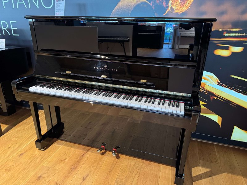 Steinway & Sons K-132 Klavier Bj. 1997 -verkauft-